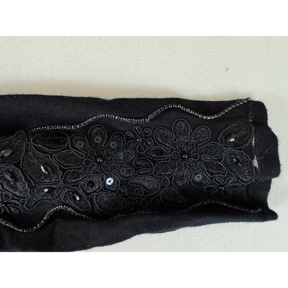 LEO & UGO Black V-Neck Sweater With Lace/Bead/Sequin Detail On Sleeves Sz XL - Picture 5 of 8